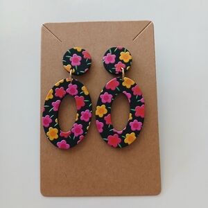 Fashion Jewelry Black and Pink Floral Earrings